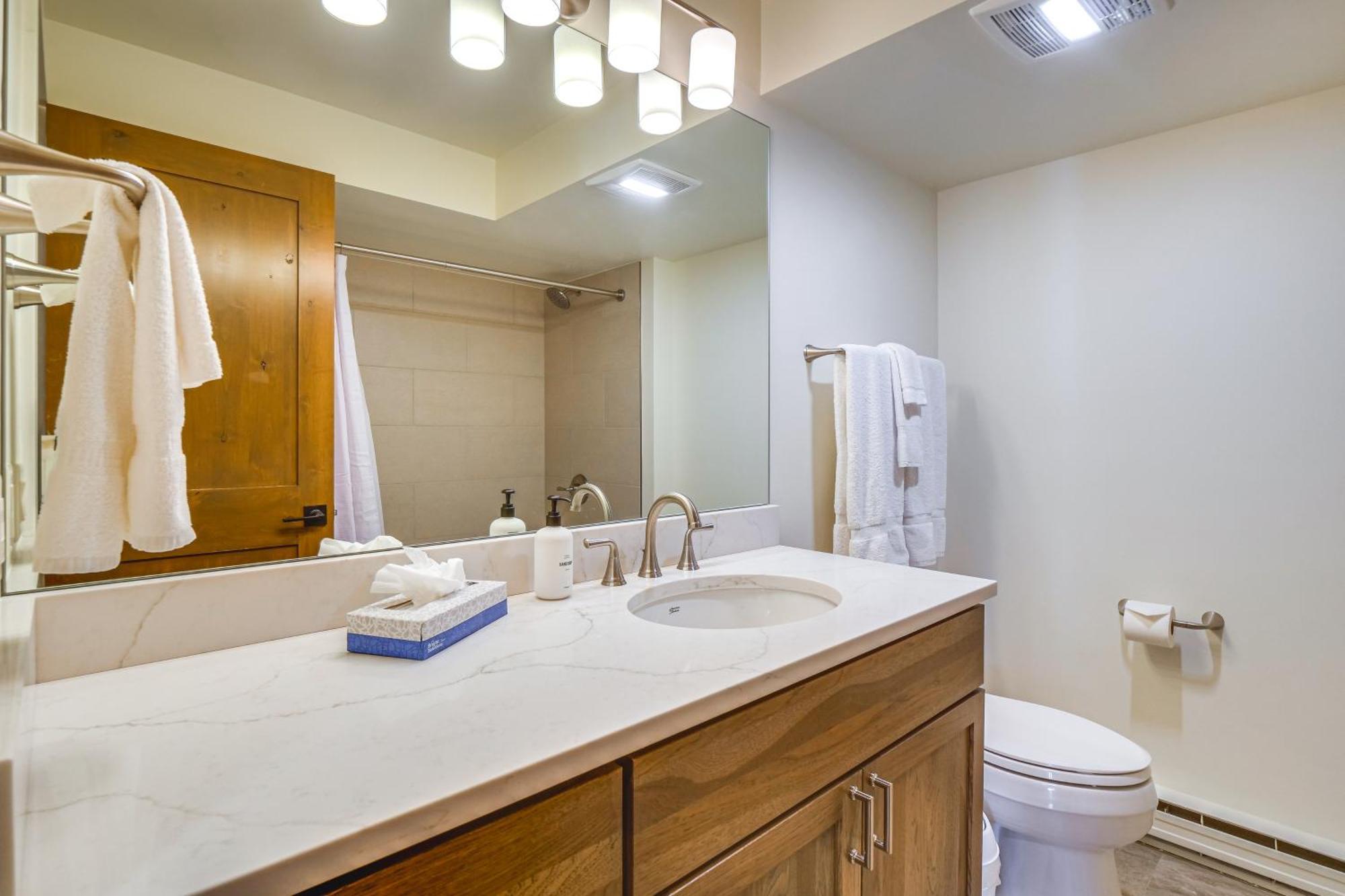 Bright Breck Condo - Walk To Shuttle And Main Street Breckenridge Buitenkant foto