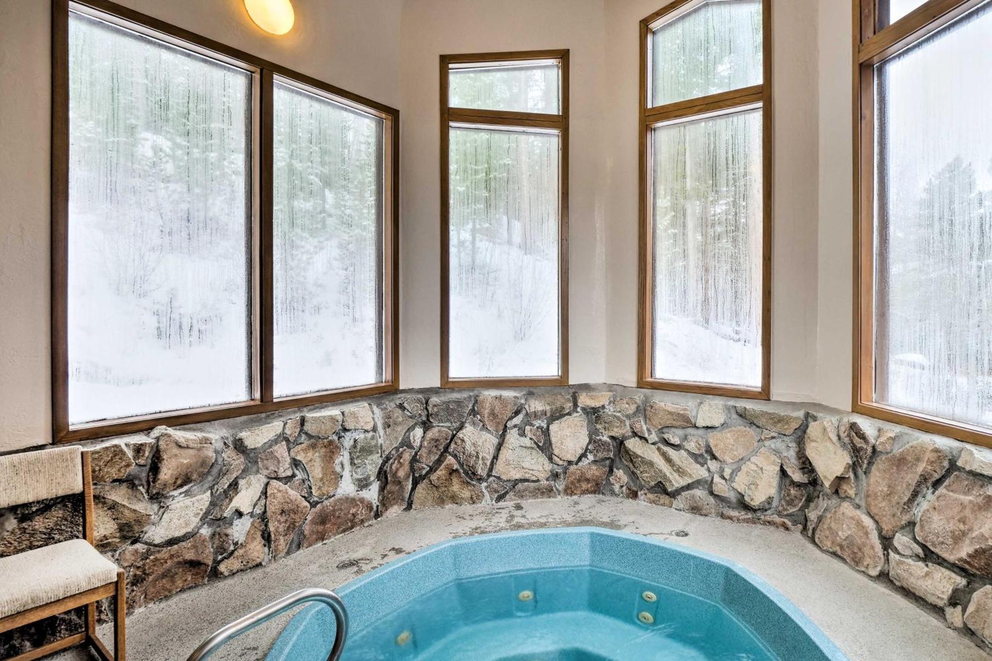 Bright Breck Condo - Walk To Shuttle And Main Street Breckenridge Buitenkant foto